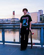 Load image into Gallery viewer, Invader - Ivy Midweight Tee
